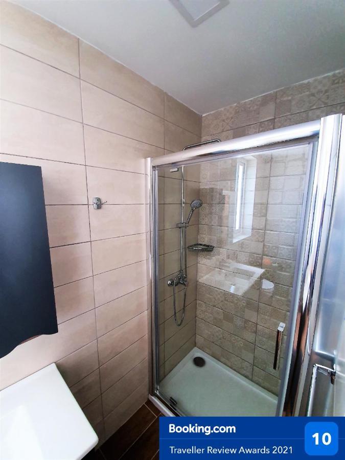 Msiebah Court San Gwann Modern Apt Near Sliema And St Julians Extérieur photo